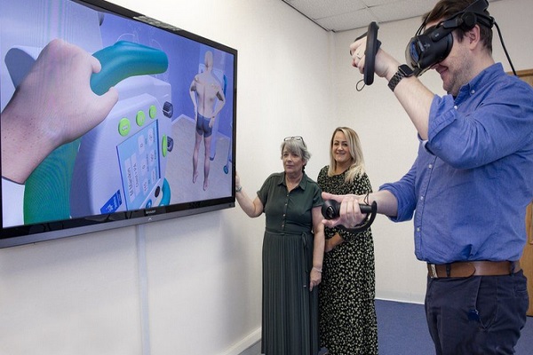 Radiographers and Now Being Trained in Virtual Reality!